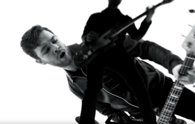 Royal Blood Return to No. 1 with New Single 'I Only Lie When I Love You' Image