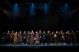 Interview: Carol Beaugard as Yente in FIDDLER ON THE ROOF on Tour  Image