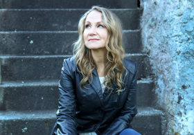 Joan Osborne to Sing The Songs Of Bob Dylan in Bethel Image