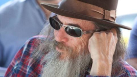 VIDEO: Netflix to Premiere LARRY CHARLES' DANGEROUS WORLD OF COMEDY  Image