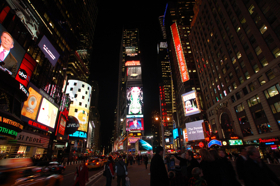 TIMES SQUARE Destinations for Outstanding Cocktails Before or After the Show  Image