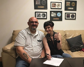 Re Mattei Signs With BarFrog Music Image