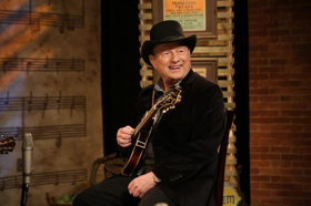 Bluegrass Luminary, Ronnie Reno, To Hang Up His Hat 