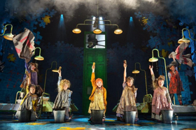 Michael Harrison and David Ian Announce UK Tour Of ANNIE Image
