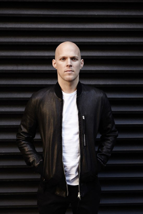 Grammy Winner Sam Martin Unveils New Single LONG LIVE THE BILLIONAIRE Image