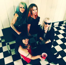 L7 Announce 1st Full-Length Album In 20 Years, PledgeMusic Campaign Launches Today + World Tour 