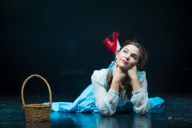 SIRENS OF THE SILVER SCREEN Returns At The Tabard Theatre Image