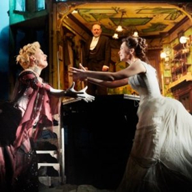 Chicago Shakespeare Presents Stephen Daldry's AN INSPECTOR CALLS Image