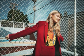 Brynn Elliott Release New Single 'Internet You' Image