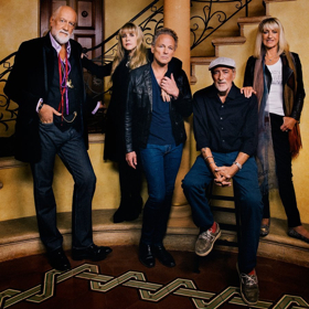 Lindsey Buckingham Leaves Fleetwood Mac, Band Set To Tour With Neil Finn and Mike Campbell 