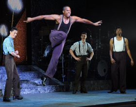 Review: RIVERDANCE Amazes at the Hobby Center Image