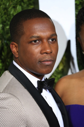 Tony Winner Leslie Odom Jr. Performs on NBC's CHRISTMAS IN ROCKEFELLER CENTER Tonight Image
