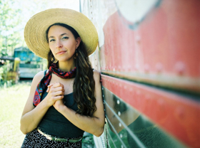 Lindsay Lou Announces Fall 2018 Tour Image