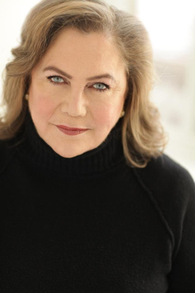 Interview: The Great Kathleen Turner Opens Up About Her Cafe Carlyle Debut 