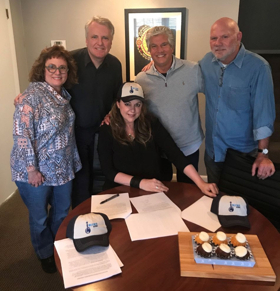 Donna Ulisse Signs With Billy Blue Records 