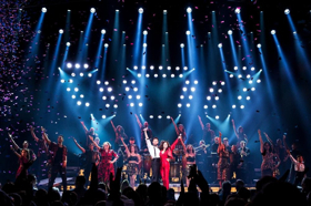 Review: ON YOUR FEET! THE EMILIO & GLORIA ESTEFAN BROADWAY MUSICAL at the Hippodrome Theatre - It Literally Has Audiences OFF Their Feet! 