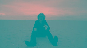 Longwave Share Music Video For Return Single STAY WITH ME Image