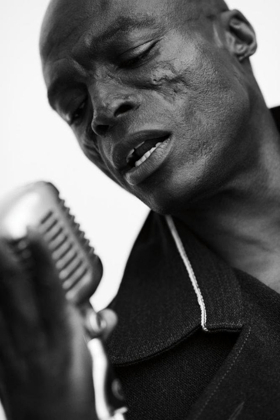 Seal Headlines Van Wezel Foundation Gala Image