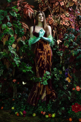 Lydia Ainsworth Premieres New Song DIAMONDS CUTTING DIAMONDS Image