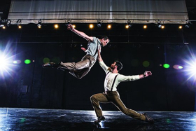 TRAVIS WALL'S SHAPING SOUND Comes to Van Wezel Image