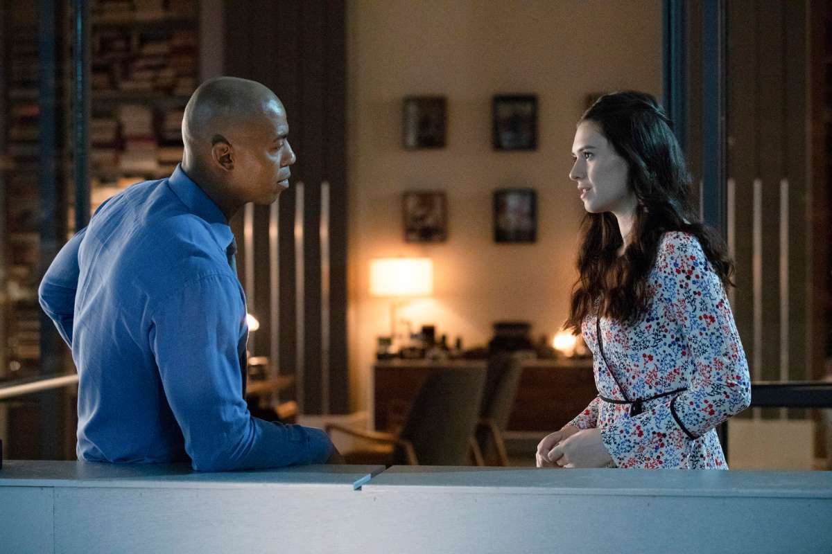 BWW Recap: Not Even SUPERGIRL Can Save James Olsen From 'Fake News' As He Becomes a Figure of the Anti-Alien Movement in 'Ahimsa' Image