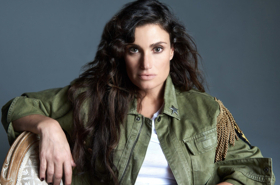 BWW Exclusive: Idina Menzel Gives Us the Scoop on BroaderWay's Upcoming Broadway Battle- Karaoke-Style on May 21! 