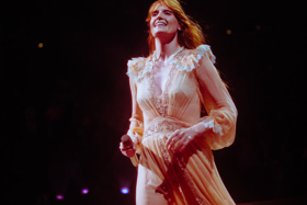 VIDEO: Florence + the Machine Debuts Song During Episode Two of GAME OF THRONES 