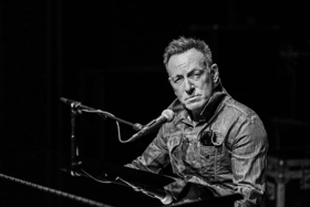 Bruce Springsteen's Historic One Man Show, SPRINGSTEEN ON BROADWAY Will Debut On Netflix Later this Year Image