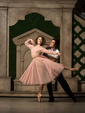 Review: AN AMERICAN IN PARIS Dances Gracefully to Hale Centre Theatre 