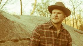 Jason Eady Shares New Song THAT'S ALRIGHT From I TRAVEL ON, Out August 10 Image