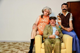 Review: THE WALWORTH FARCE Is A Fabulously Funny And Utterly Absurd Glimpse Into The Goings On In A Dysfunctional Family Image