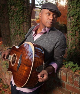 Feinstein's/54 Below Presents Javier Colon in JAVIER IS HOME Image