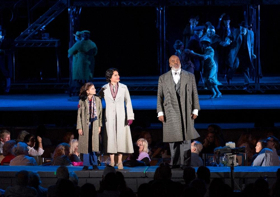 Review: Michael Arden Directs ANNIE with Creative Ingenuity at the Hollywood Bowl 