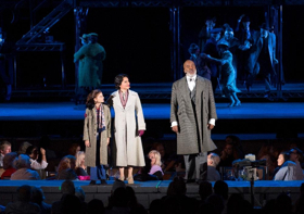 Review: Michael Arden Directs ANNIE with Creative Ingenuity at the Hollywood Bowl Image