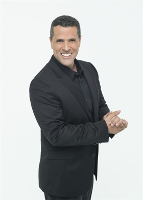 Renowned Mexican Television Host Marco Antonio Regil Joins Telemundo's Emmy Winning Morning Show UN NUEVO DIA Image