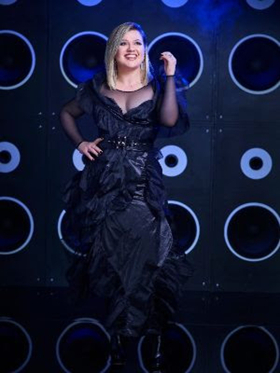Kelly Clarkson to Host the 2019 BILLBOARD MUSIC AWARDS Image
