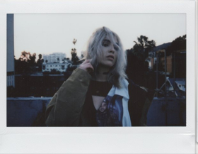 Dev09 Debuts Dark Alterna-Pop Cut OH SHIT Image
