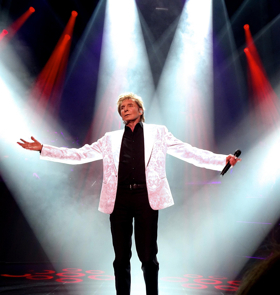 Official: Barry Manilow Will Return to Broadway This Summer! Image