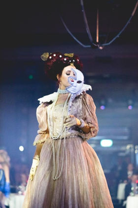 Review: QUEEN OF ROSES, London Cabaret Club Image