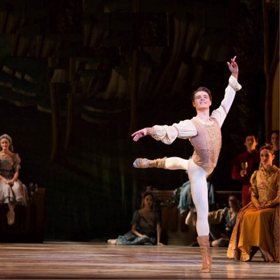 Pennsylvania Ballet Promotes Peter Weil to Soloist  Image