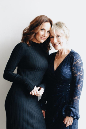 Review:  Laura and Linda Benanti Return to Kennedy Center in THE STORY GOES ON 