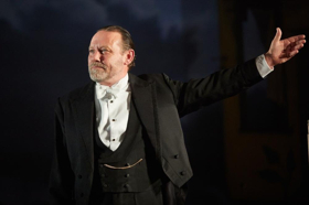 Review: AN INSPECTOR CALLS Offers an Episode of The Twilight Zone Wrapped in an Agatha Christie Mystery Image
