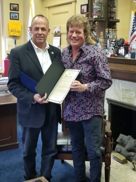 Illinois Honors Native Tim Atwood For Career In Country Music Image