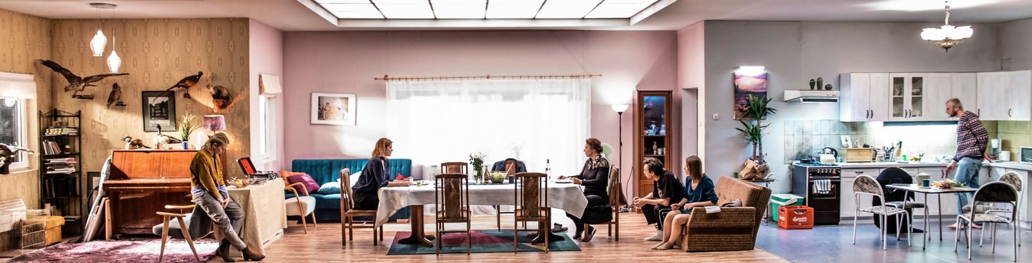 Review: PIECES OF A WOMAN at TR Warszawa Image