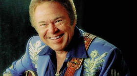 Country Music Community Reacts to Passing of Roy Clark 