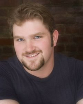 BWW  Interview: The King Of The Forest! Nick Pearson Opens Up About Playing The Cowardly Lion In THE WIZARD OF OZ At The McCallum Image