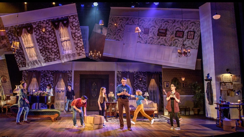 Review: FUN HOME at White Plains Performing Arts Center 