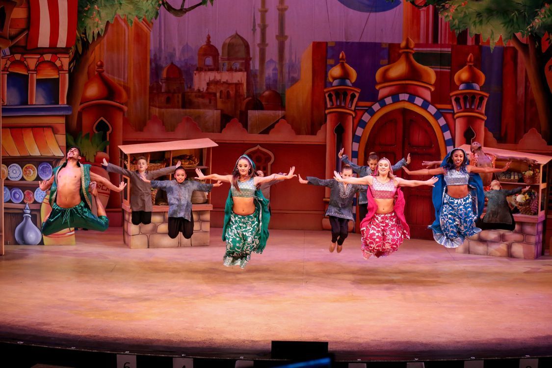 Interview: Producer Kris Lythgoe Brushes Up on His Southern Colloquialisms for ALADDIN AND HIS WINTER WISH Image