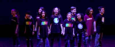 VIDEO: Stoneman Douglas Students Perform With the Cast of SCHOOL OF ROCK at Easter Bonnet Competition 