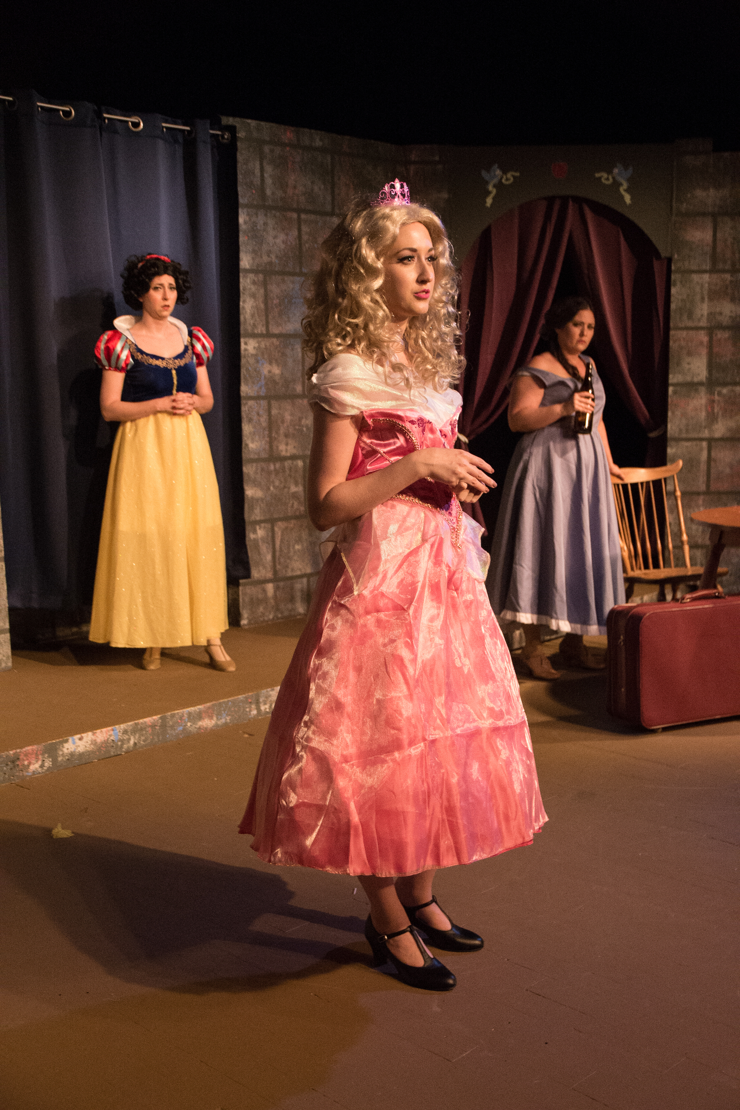 Review: WONDERLAND WIVES Breaks The Crystal Slipper With Raunchy Laughter at THEATRE DOWNTOWN Image